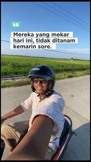 Kabeh onok wayae yokk kembang sore hehehe #kuli #kulibangunan #kuliproyek #kerja #kerjakerja #kerjakeras #Semangat  #gigih #sukses #jedamerg