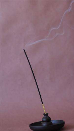 Tahu nggak? Kembang api awalnya diciptakan bukan untuk perayaan, tapi untuk mengusir roh jahat! #FaktaUnik #KembangApi #SejarahUnik #Firewor