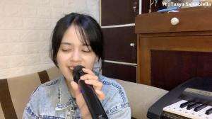 IDOL_XIII TASYA 24th BOJONEGORO HYPE BOY