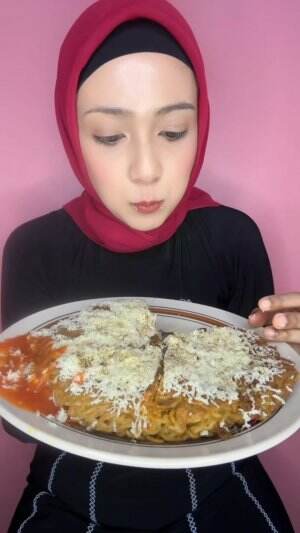 LAGI BOKEK GAK SENGAJA MAKAN MARTABAK MIE 500 RIBU