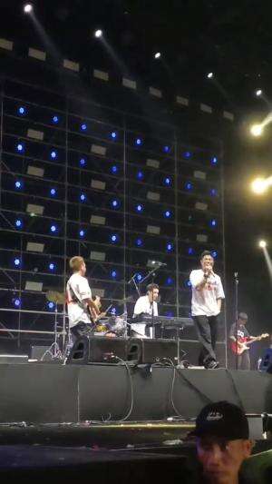 Liat Babang Tamvan ngerap ala PakDut #pestapora  #kangenband #sheilaon7 #pestapora2025