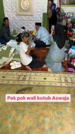 Q.S An Nisa ayat 171

Wahai Ahli Kitab! Janganlah kamu melampaui batas dalam agamamu, dan janganlah kamu mengatakan terhadap Allah kecuali y