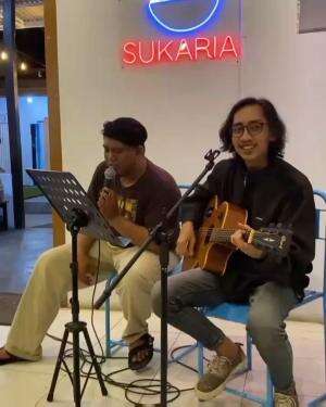 Keliru akan cinta, sakit beud tuh  #shortplus  #mahalini  #mahalinicover  #Cover 