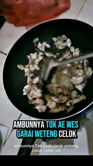 Kegiatan MAsak Ala Arek Kosan Sederhana Tapi Nikmat✨️🤤 #RCTIPlus #HOTrctiplus #shortplus #masak #cooking #HomeCooking #arekkos #makan 