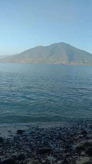 Kalabahi Alor 
 #pantailola
 #lautbiru 
#liburankeluarga 
#Libur 