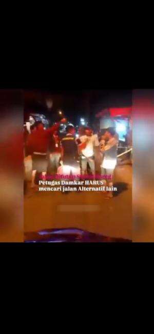 Damkar disuruh cari jalan lain saat menuju lokasi kebakaran karena jalan utama dipakai acara sound horeg.