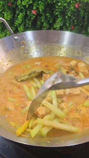 Siapa bilang kalau tempe cuma bisanya digoreng,cobain deh dimasak menu kaya gini auto bakal boros nasi 🥰
 #audisimasak #MasterChefIndonesia 