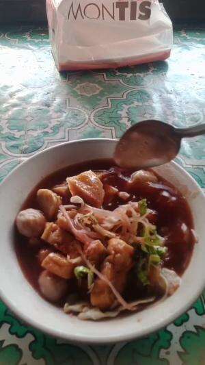 PENTOL KUAH 
 #baksokiah
 #pentolkuah
 #miebakso
