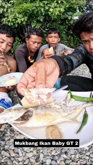 Mukbang Ikan Baby GT 2 #Mukbang  #MASAKIKANTONGKOLDENGANBUMBUCABEMERAH 