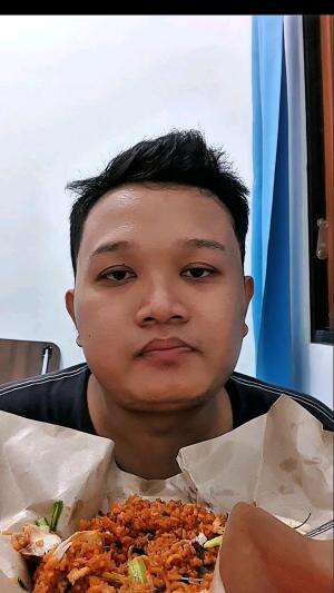 Ini Baru Nikmat‼️Pinggiran Tapi Rasa Bintang 5 Nasi Goreng Dungus.#rctiplus #shortplus #makan #mukbang #kuliner #nasigoreng 