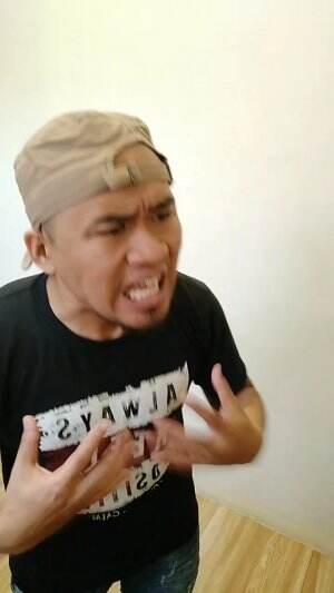 MANTAN ??? kalo pengkhianat sih bagus nya buang jauh jauh 😏