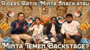 Rider Artis : Minta Snack Atau Minta Teman Backstage?