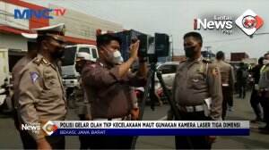 Olah TKP Laka Truk Maut Bekasi