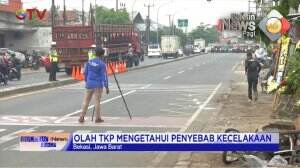 Olah TKP Kecelakaan Truk Maut Bekasi