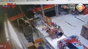 Minimarket Dirampok, Aksi Perampok Terekam CCTV