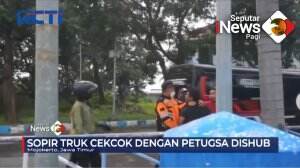Truk Gandeng Terguling
