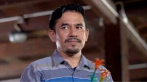 Aku Bukan Ustadzah Eps. 13 - Pak RT Bangga!