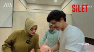 Atta Halilintar Dan Aurel Hermansyah Kompak Jaga Anak