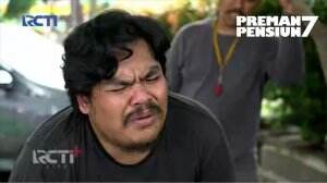 Didu Kena Tinju Kang Iwan - Preman Pensiun 7 Eps. 25A