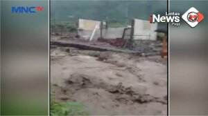 Banjir Bandang Terjang Permukiman Kendal, Jawa Tengah