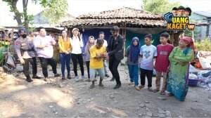 Kilau Uang Kaget Lagi - Bedah Rumah Lagi - Pak Nabri Pencari Rumput Dan Pencari Kodok - RCTI+
