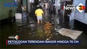 Banjir Rendam Sejumlah Tempat Di Jakarta Selatan