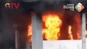Minibus Terbakar Saat Mobil Menyala