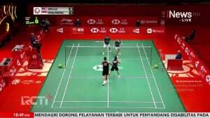 Serangan terbaik Rival/Menta sapu bersih 11 poin pada game pertama - HSBC BWF World Tour Finals 2022