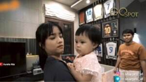 Fuji Tak Canggung Mengasuh Ameena