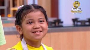 Asik Baca Resp, Akshita Belum Selesai - Junior MasterChef Indonesia