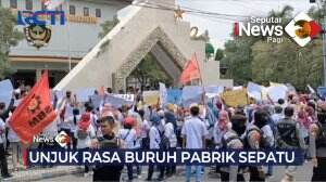 Ratusan Karyawan Pabrik Sepatu Berunjuk Rasa