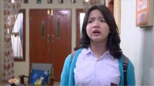 Aku Bukan Ustadzah Eps. 22 - Lala Penasaran Dengan Pekerjaan Kakaknya