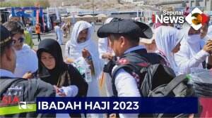 Calon Haji 2023 Berebut Makanan Dan Alas Kaki