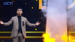 Mind Blowing!! Holly Balay Hadir Dengan Ajudan Perempuan! - Indonesia's Got Talent 2022