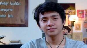 Roman Picisan The Series Eps. 9 - Buat Puisi Sambil Membayangkanmu