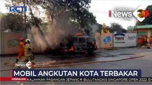 Mobil Angkutan Kota Terbakar