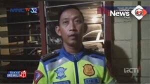 Tabrak Lari, Mobil Mewah Diamuk Massa