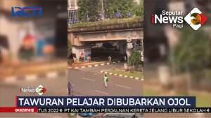 Puluhan Pelajar Terlibat Tawuran Membawa Senjata Tajam