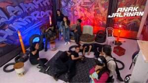 Waduh, Geng Cewek Ketahuan! - Anak Jalanan A New Beginning Eps. 464