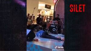 Viral! Devano Danendra Pingsan Saat Manggung