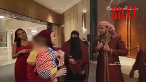 Nathalie Holscher Dapat Hadiah Umroh