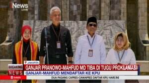 Ganjar - Mahfud MD Menyanyikan Lagu Indonesia Raya