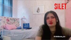 Mella Rossa Berikan Klarifikasi Soal Uang Bulanan