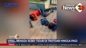 Remaja SCBD Tidur di Trotoar