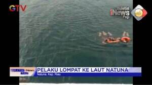 Pria Nekat Terjun Ke Laut Natuna
