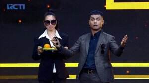Ngakak Brutal! Reza Arap Sampai Hilang Dari Kursi Kena Magic Holly Balay - Indonesia's Got Talent 2022