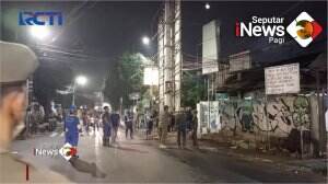 Antisipasi Cuaca Ekstrem, Papan Reklame Dibongkar