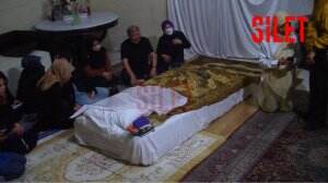 Suasana Duka Menyelimuti Keluarga Aminah Cendrakasih
