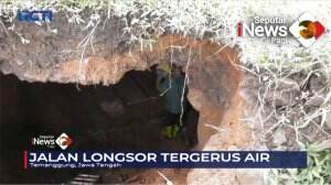 Jalan Longsor Tergesur Air