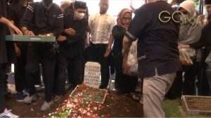 Prosesi Pemakaman Aminah Cendrakasih
